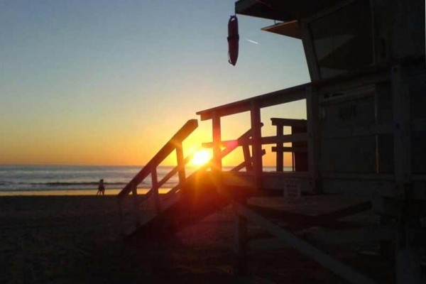 [Image: 2 or 3BR Bungalow by the Beach-Email for Availability; 2-8BR Aug 10-14 &amp; 25th...]