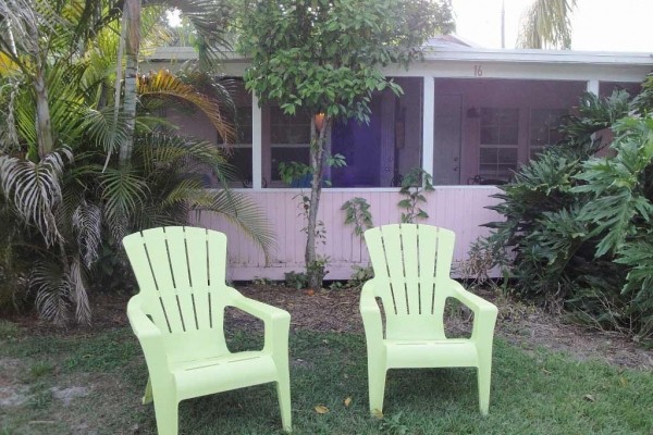 [Image: Discover the Way Florida Used to Be at the Quaint Pink Flamingo Cottage]