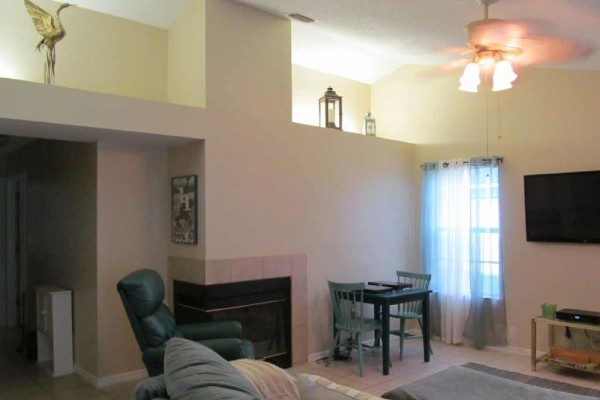 [Image: Lovely, Spacious, Home W/Private Heated Pool , Near Ocean, Sleeps 2-8,]