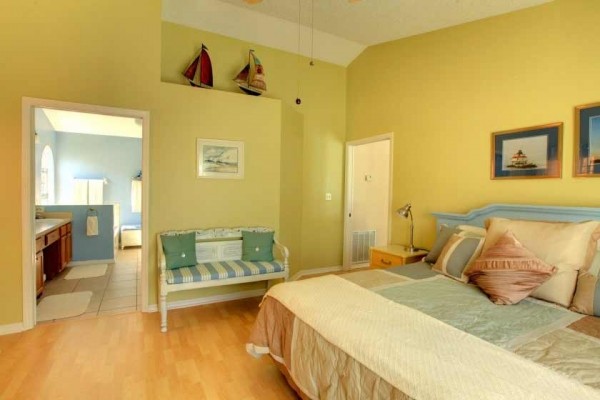 [Image: Lovely, Spacious, Home W/Private Heated Pool , Near Ocean, Sleeps 2-8,]