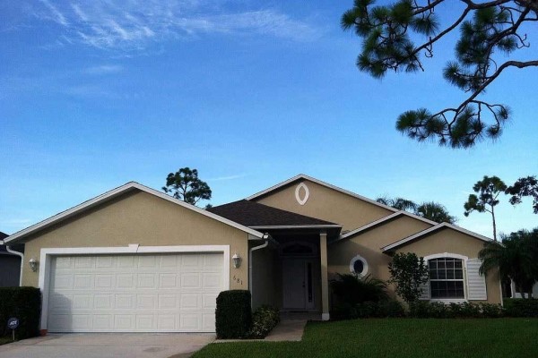 [Image: Private 3 Bedroom Home in Desirable Collier Club Near Sebastian Golf Course]