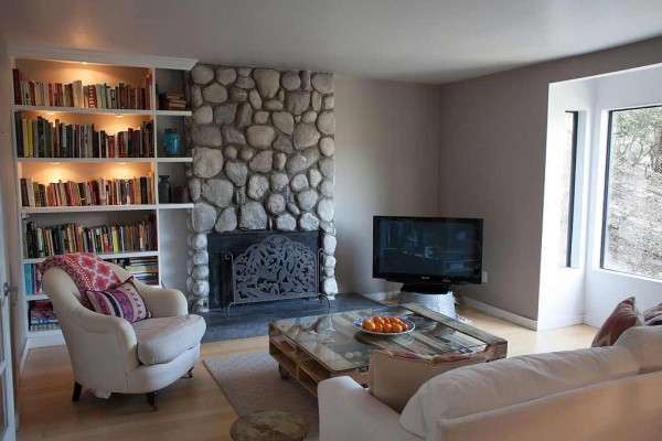 [Image: Topanga Canyon Retreat - L.a.'S Hidden Gem]