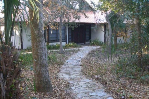 [Image: Sebastian River Home Near Sebastian Inlet]