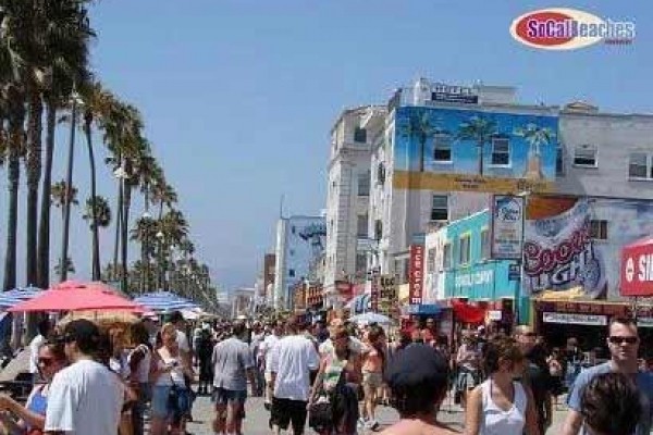 [Image: Beach Bungalow 2 Bedrooms, 1 Block to Venice Beach.]