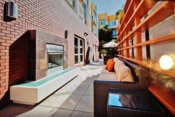 [Image: New Listing! Modern 2BR Condo W/Great Amenities &amp; Pool Access - Easy Drive to Hollywood, Malibu &amp; Santa Monica!]