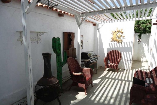 [Image: New 2bd Cozy Early California House]