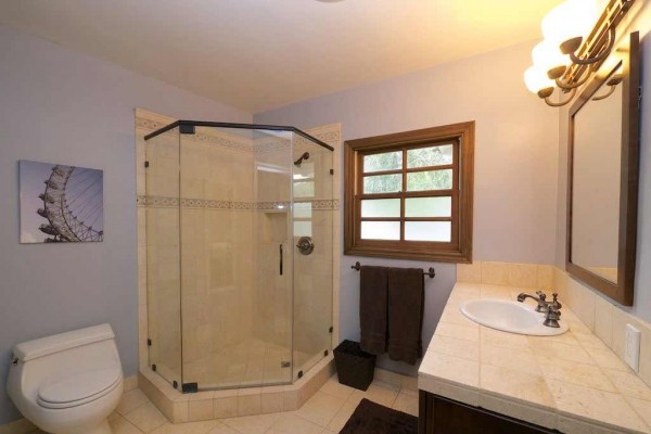 [Image: Wonderful 3 Bedroom 2 Bathroom Home with Pool!]