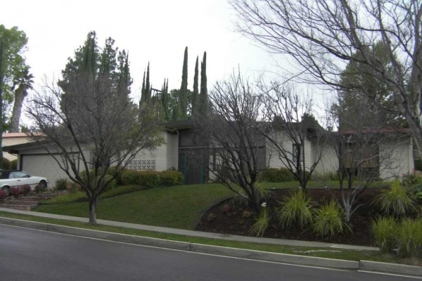 [Image: Mid Century 4 BR Ranch Home Comfort with Pool Fun!]