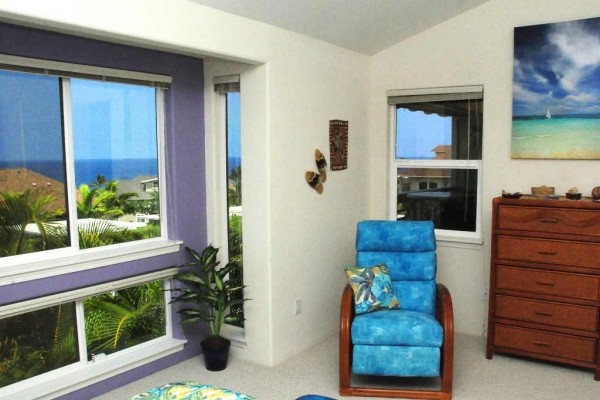 [Image: Luxurious Condo on AliâI Drive with Ocean View.]