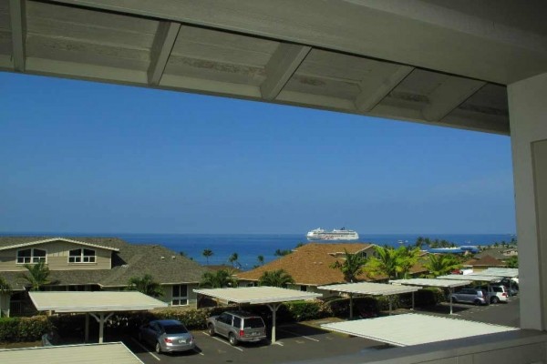 [Image: Amazing Ocean View Deluxe 3 BR + Loft Condo Across from Beach]