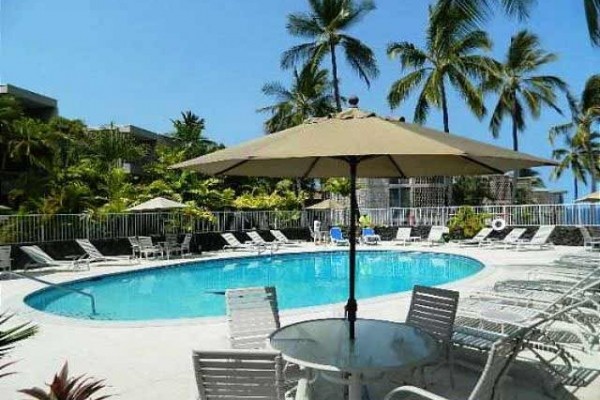 [Image: Alii Villas 228- Great Ocean View from This Lovely 2 Bedroom 2 Bath Condo.]