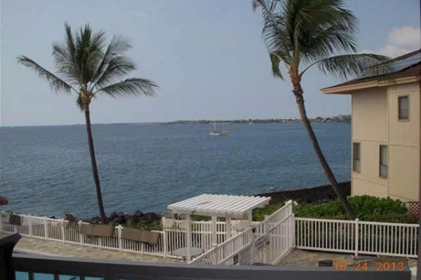 [Image: Alii Villas 228- Great Ocean View from This Lovely 2 Bedroom 2 Bath Condo.]