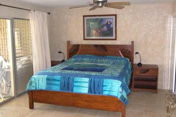 [Image: Luxurious - Fully Remodeled Oceanfront Condo - Relax in Kona!]