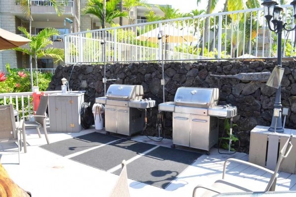 [Image: Beautiful Oceanfront Condo in Kailua-Kona, Hawaii]