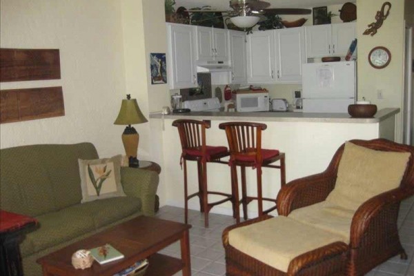 [Image: 90/1 BR Romantic, Tropical Kona Condo in a Oceanfront Complex]