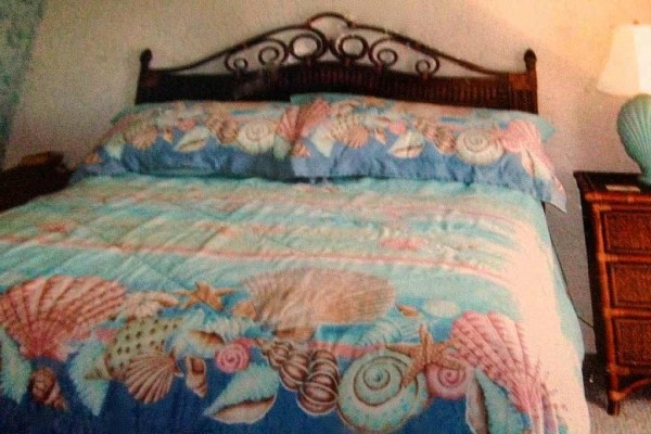 [Image: Beautiful Oceanside 1 Bed Condo]