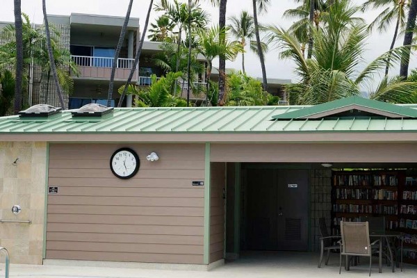 [Image: On the Water! Fabulous Oceanfront, Expansive View of Kailua Bay!]