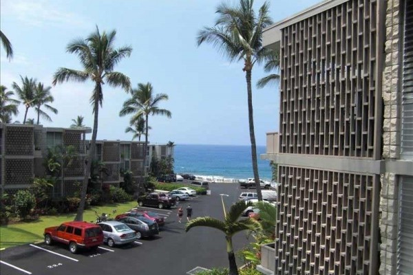 [Image: Great Location! Ocean Front Complex on Beautiful Alii Drive]