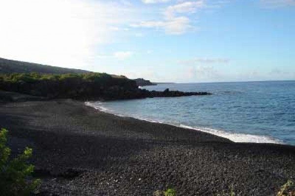 [Image: Ocean Views Beach Below a Little Peace of Heaven]