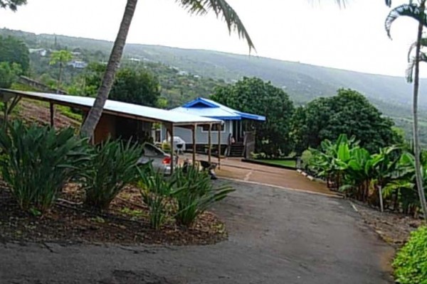 [Image: Quaint Hawaiian Cottage on 5 Acres]