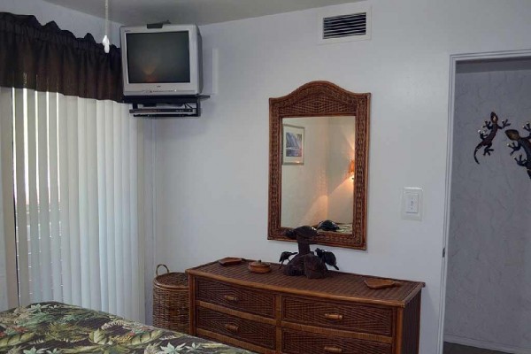 [Image: Casa De Emdeko 129 Newly Remodeled, the Best Vacation Experience in Kona Hawaii!]