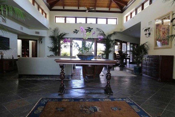[Image: Spacious, Private Villa Ideal for Extended or Multiple Family Rendezvous]