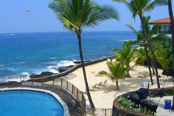 [Image: Luxurious Oceanfront Condo Kona Hawaii Spectacular Lanai Corner Unit]