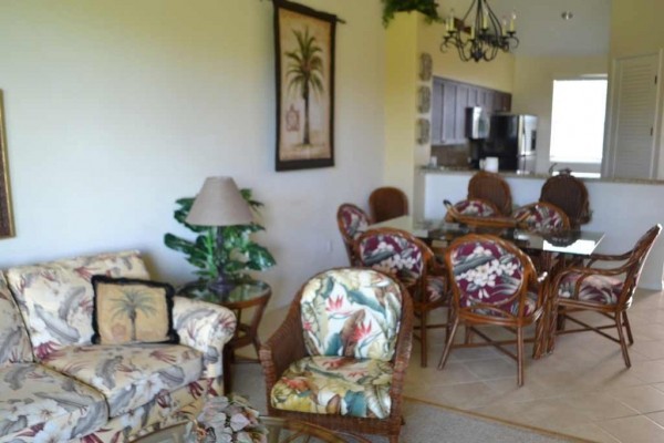 [Image: Spacious Penthouse Unit + Loft on Golf Course (2 BR, 2BA + Loft)]