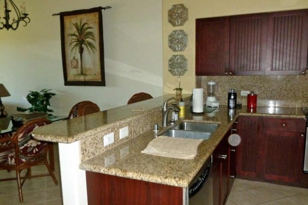 [Image: Spacious Penthouse Unit + Loft on Golf Course (2 BR, 2BA + Loft)]