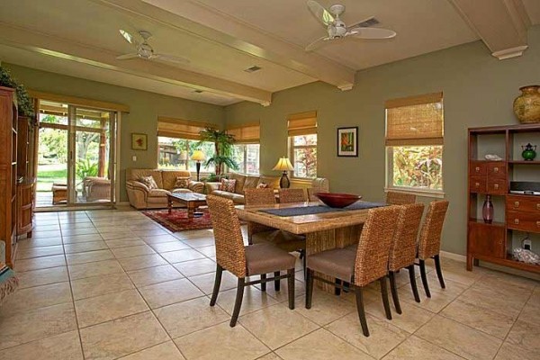 [Image: 3 Bdrm Family Vacation Home in the Heart of the Resort! 7th Night Free!]