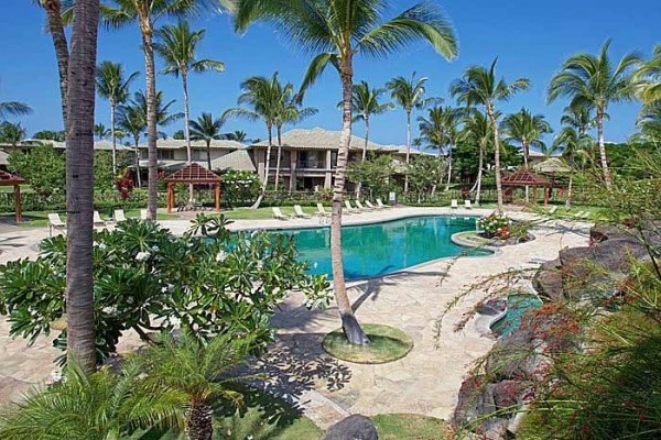 [Image: 3 Bdrm Family Vacation Home in the Heart of the Resort! 7th Night Free!]