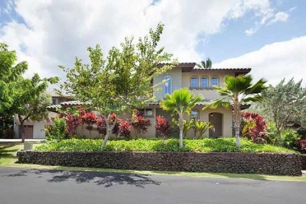 [Image: Private Corner Unit - Inviting Outdoor Area]