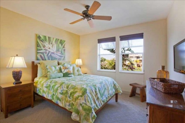 [Image: Hali'I Kai 24f New Spacious Private Gated Oceanfront Resort]