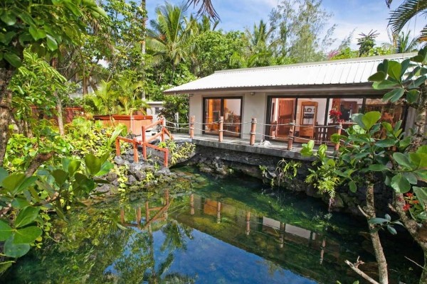 [Image: Lagoon Shangrila Private Home W/ Lava Pond &amp; Hot Tub]