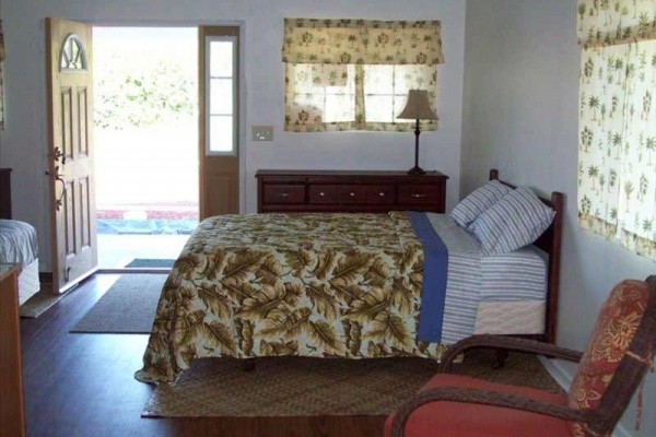 [Image: Kapoho Cottages Bed &amp; Breakfast]