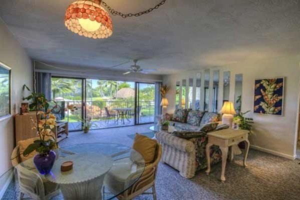 [Image: Spacious 2/2condo-Upscale,Quiet,Low Traffic Area, Discounts]