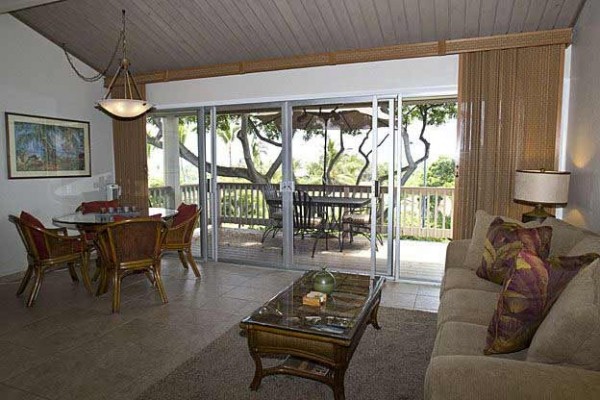 [Image: Oceanview Townhome Located in the Scenic Keauhou Area]