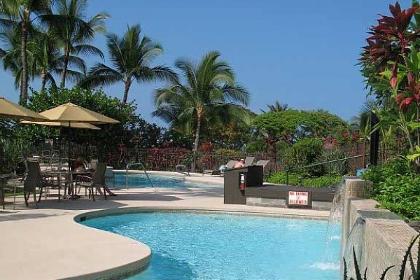 [Image: Oceanview Townhome Located in the Scenic Keauhou Area]