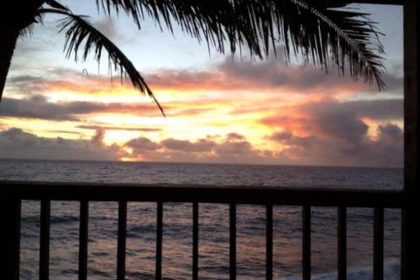 [Image: Feel the Ocean Spray Right on Your Lanai !!]