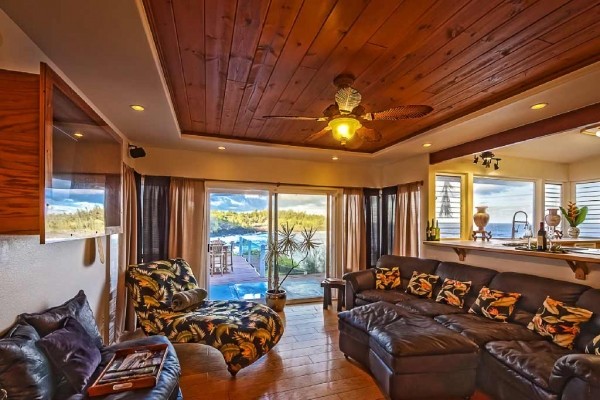 [Image: Luxury Oceanfront Villa with Gym, Pool &amp; Hot Tub Overlooking Kehena Beach!]