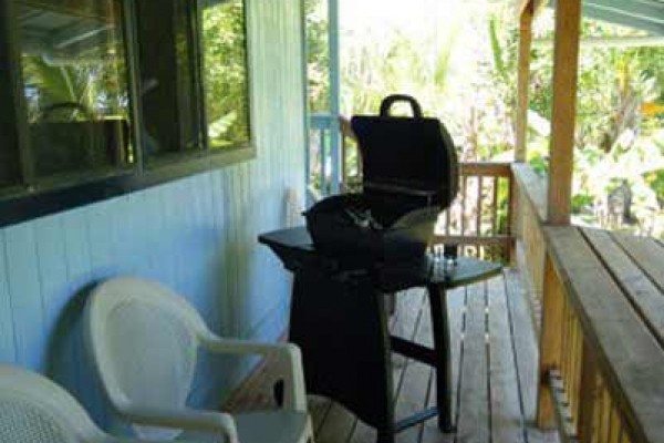 [Image: Affordable Beautiful Blue Jay Cottage Near Black Sand Beach]