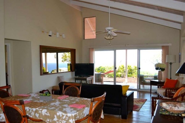 [Image: Kohala Cottage, 180Â° Ocean View!]