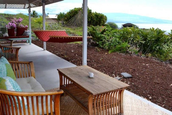 [Image: Kohala Cottage, 180Â° Ocean View!]