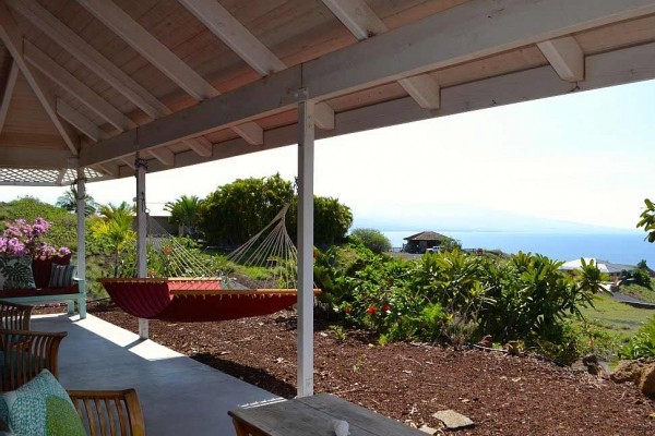 [Image: Kohala Cottage, 180Â° Ocean View!]