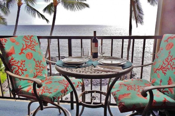 [Image: Labor Day Avail - New Listing! Oceanfront 1BR Kailua-Kona Condo W/Private Lanai, Pool Access, &amp; Incredible Ocean Sunset Views!]