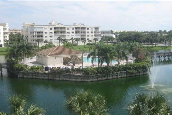 [Image: Executive Lake Front Ocean View 2BR/2BA Spacious Condo W/ Indoor Garage]