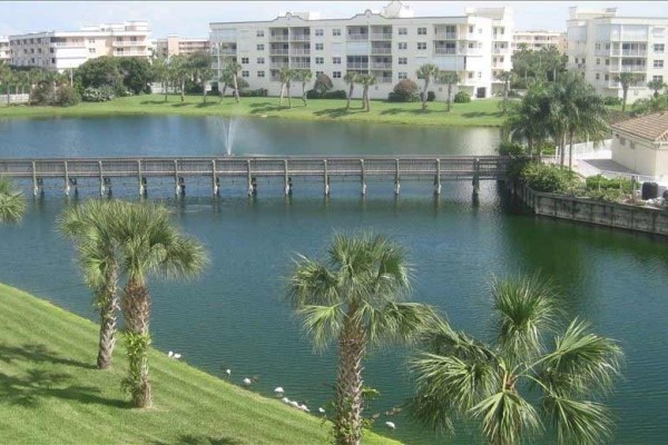 [Image: Executive Lake Front Ocean View 2BR/2BA Spacious Condo W/ Indoor Garage]