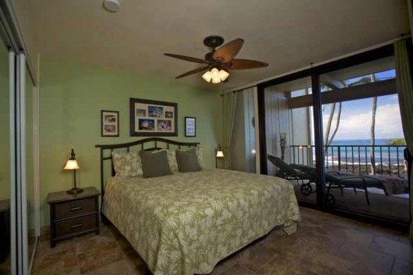 [Image: Oceanfront, Completely Remodeled Two Bedroom Condo!]
