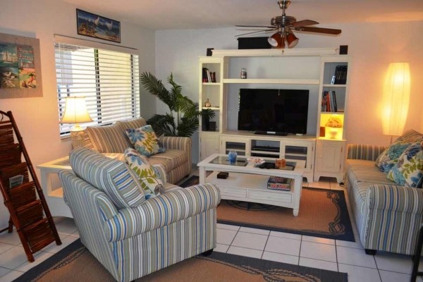 [Image: Florida Beach House and Orlando Attractions in Cocoa]