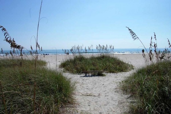 [Image: Florida Beach House and Orlando Attractions in Cocoa]